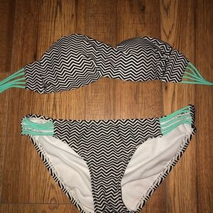 Never worn! Super cute bathing suit!!